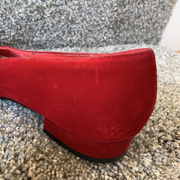 NWOT Lalla “Garden Party ” Red Rose Velvet Flats - Picture 8 of 10